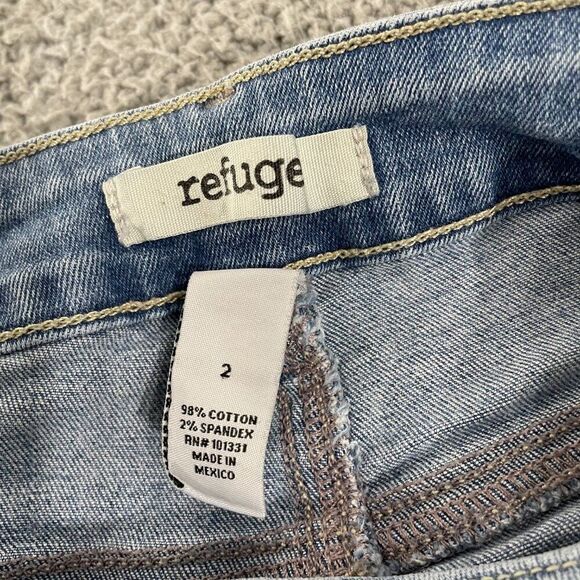 Refuge Skinny Jeans Women 2 Blue Medium Wash Distressed Mid Rise Denim - Picture 3 of 10